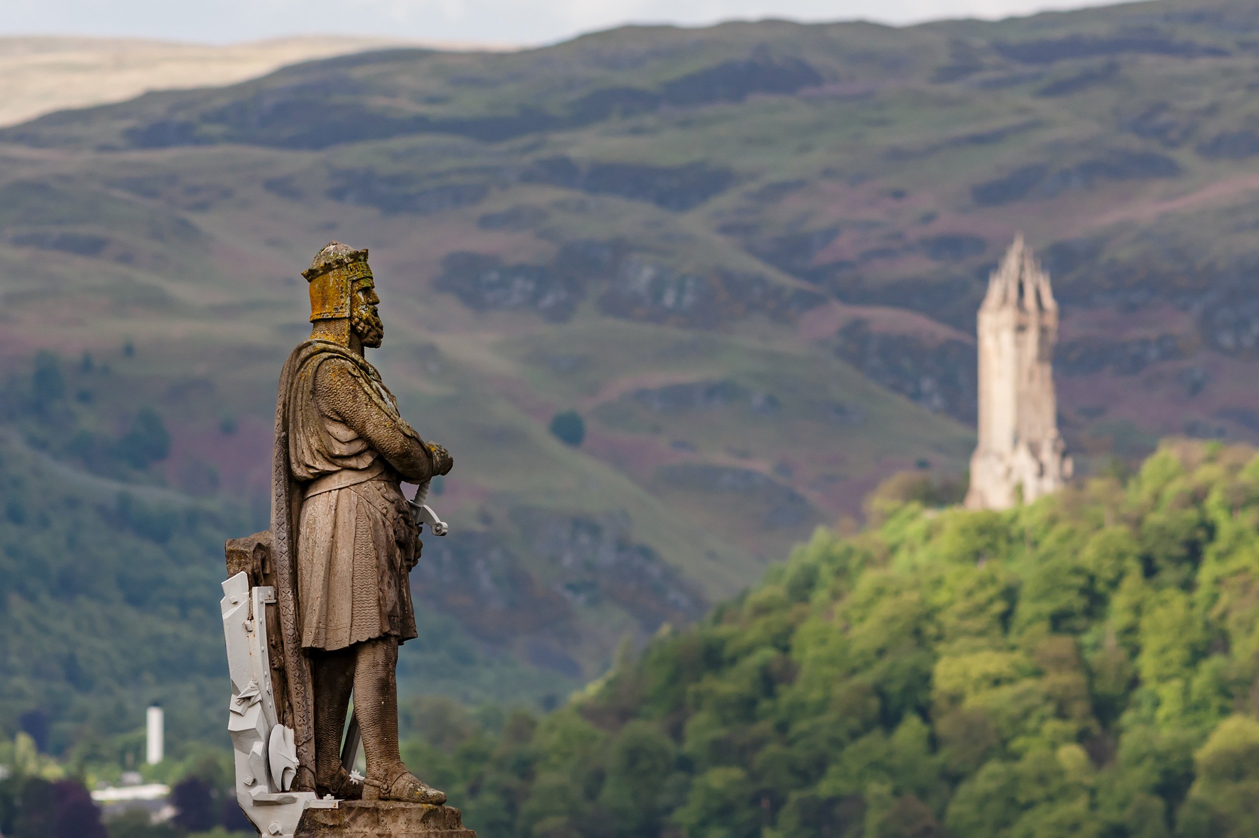 Robert the Bruce overlooking Wallace Monument