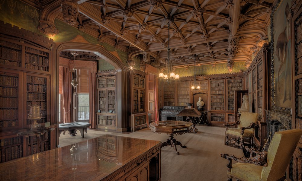 Abbotsford House information page