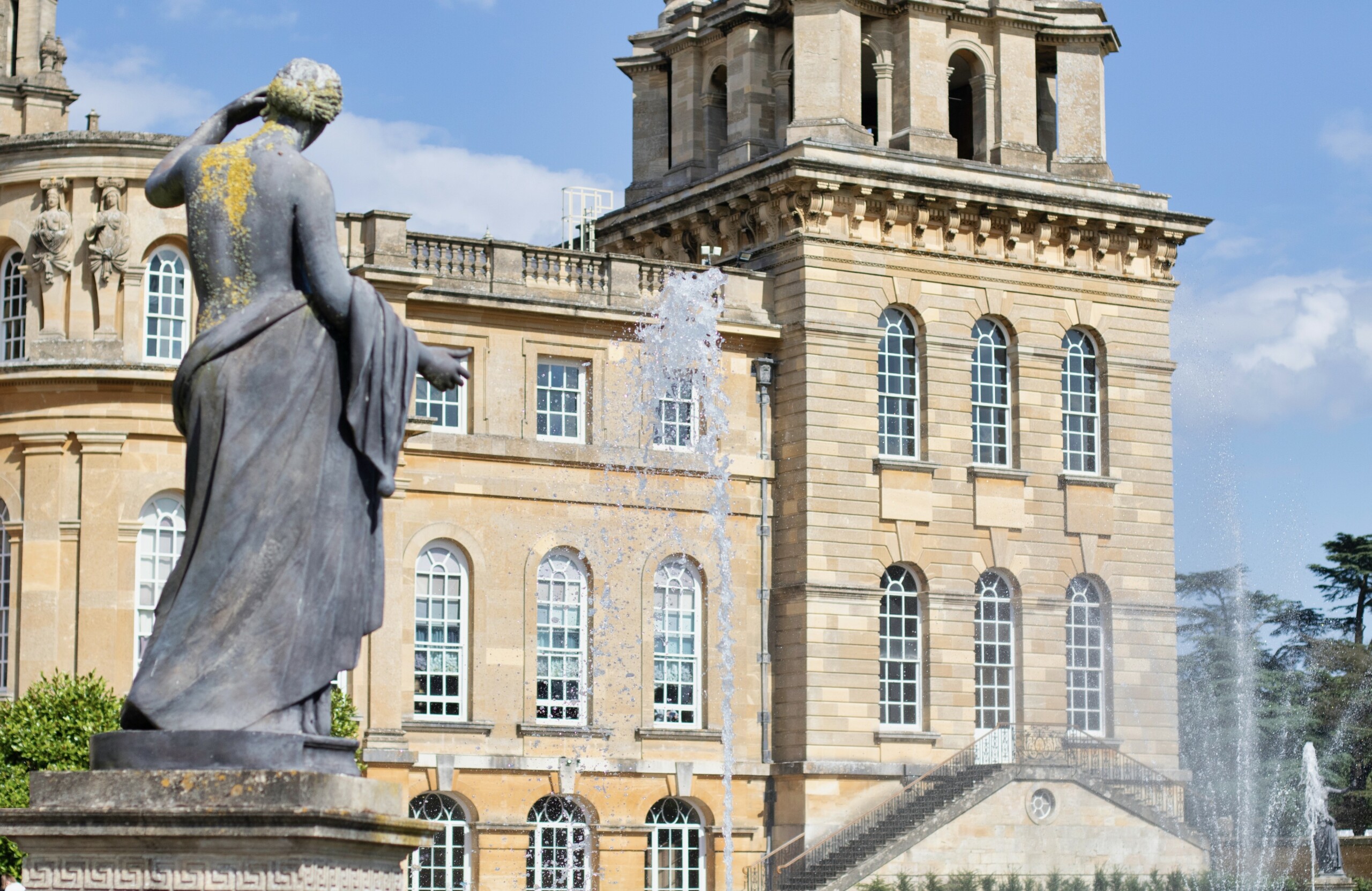Blenheim Palace & fountain