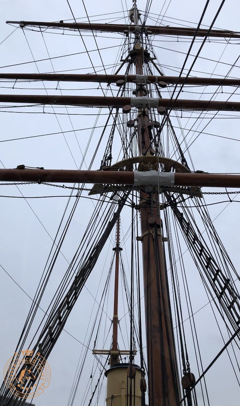 RRS Discovery rigging RRS Discovery rigging