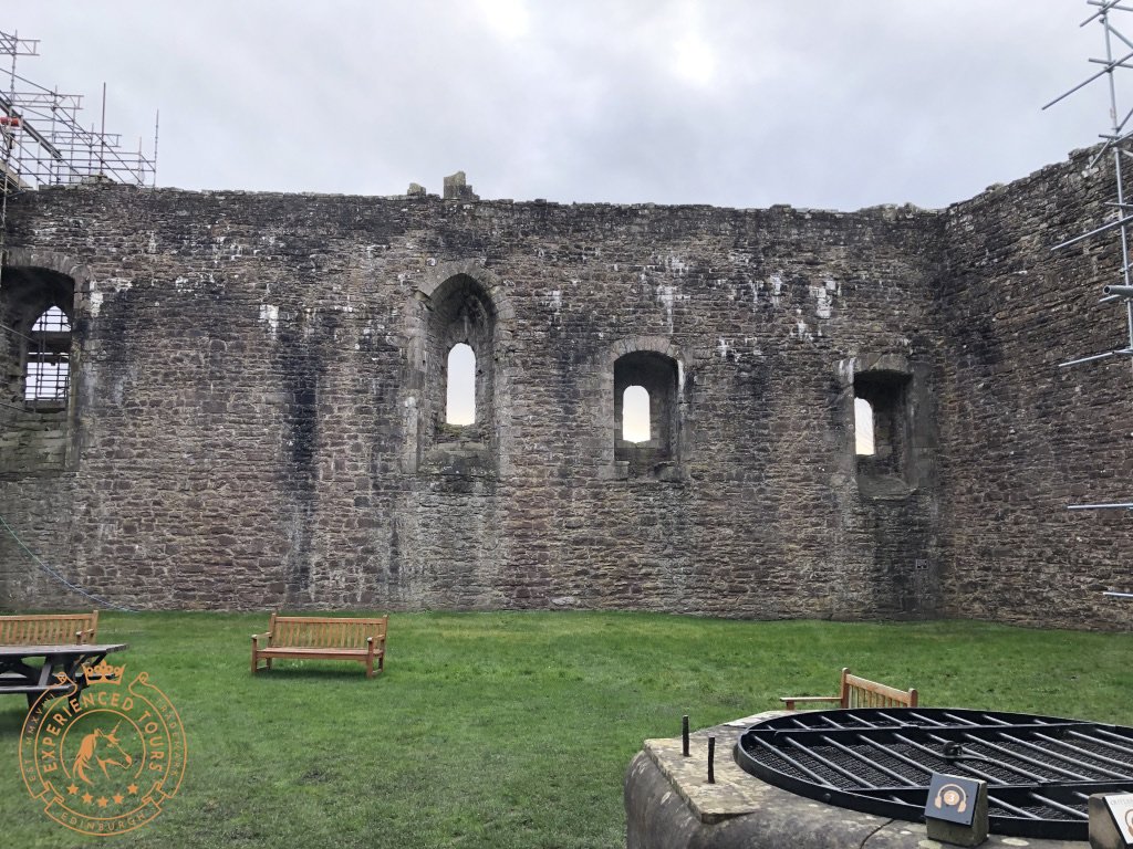The incomplete North Wall