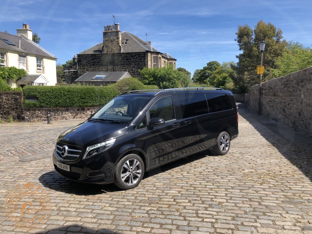 Tour van in Duddingston Village