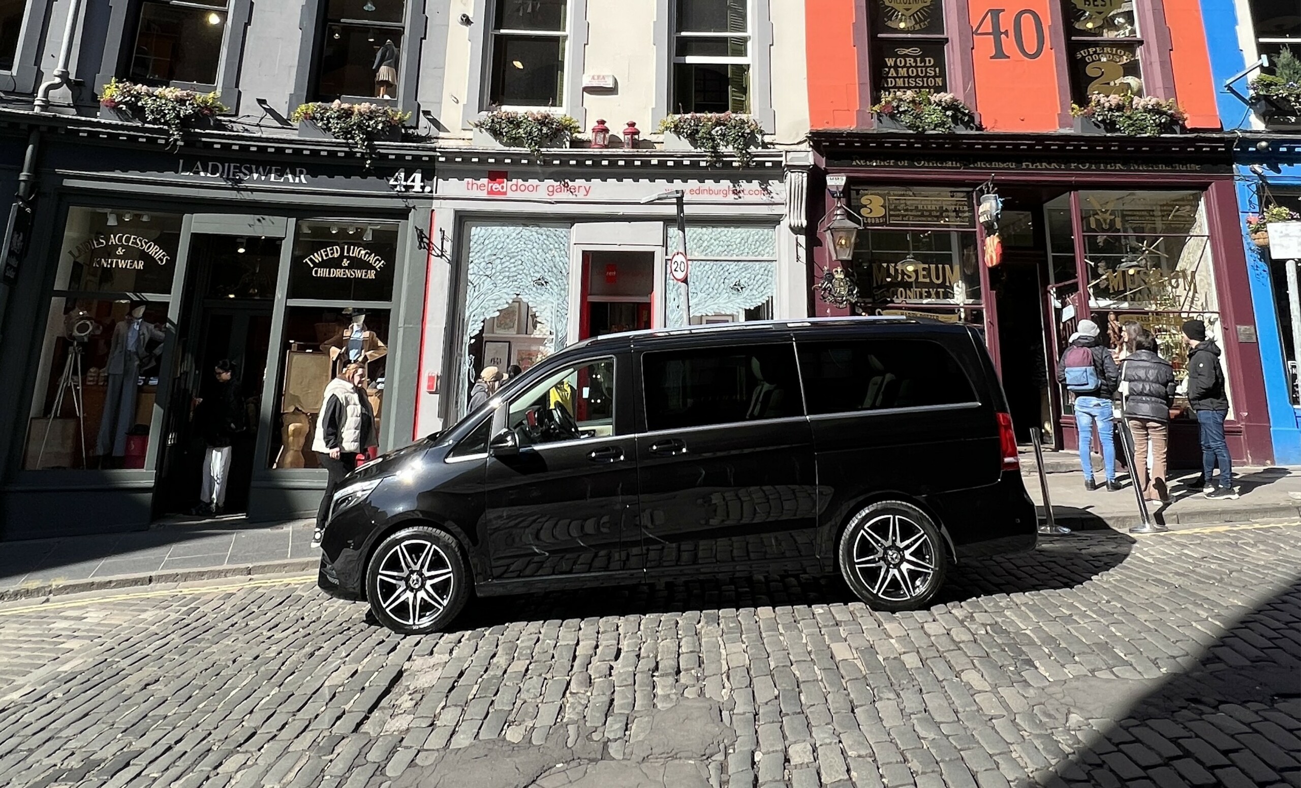 Tour van in the old town of Edinburgh