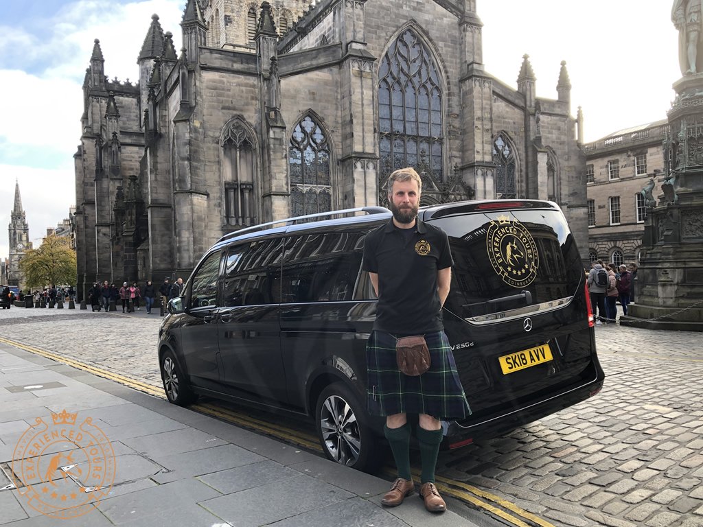 Tour guide Struan at St Giles