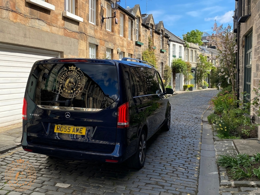 Tour van in Edinburgh